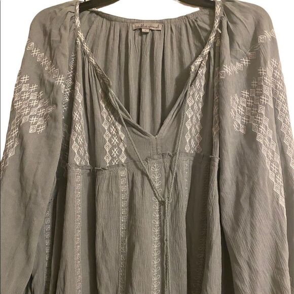 ✨ EMBROIDERED V-NECK TUNIC DRESS LONG TIE WITH TASSEL ENDS✨ - Picture 9 of 10